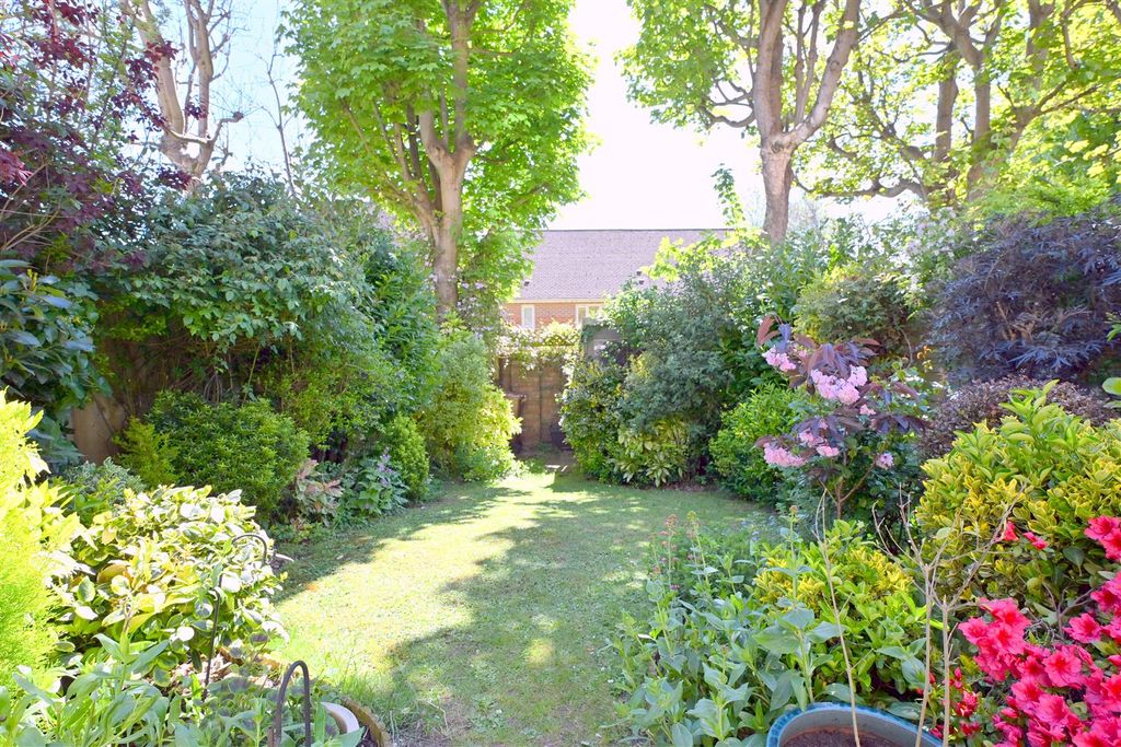Property photo 2 of 18 Rear Garden