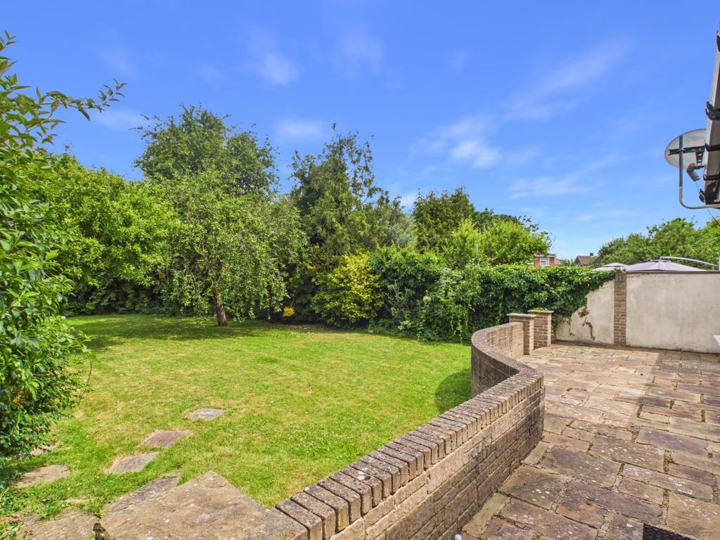 Property photo 3 of 19 Picture No. 27