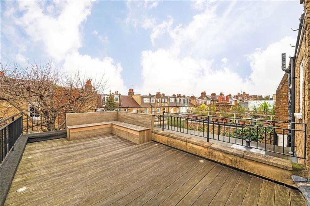 Property photo 3 of 9