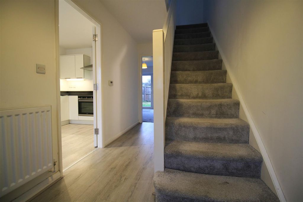 Property photo 2 of 16 Entrance Hallway.Jpg