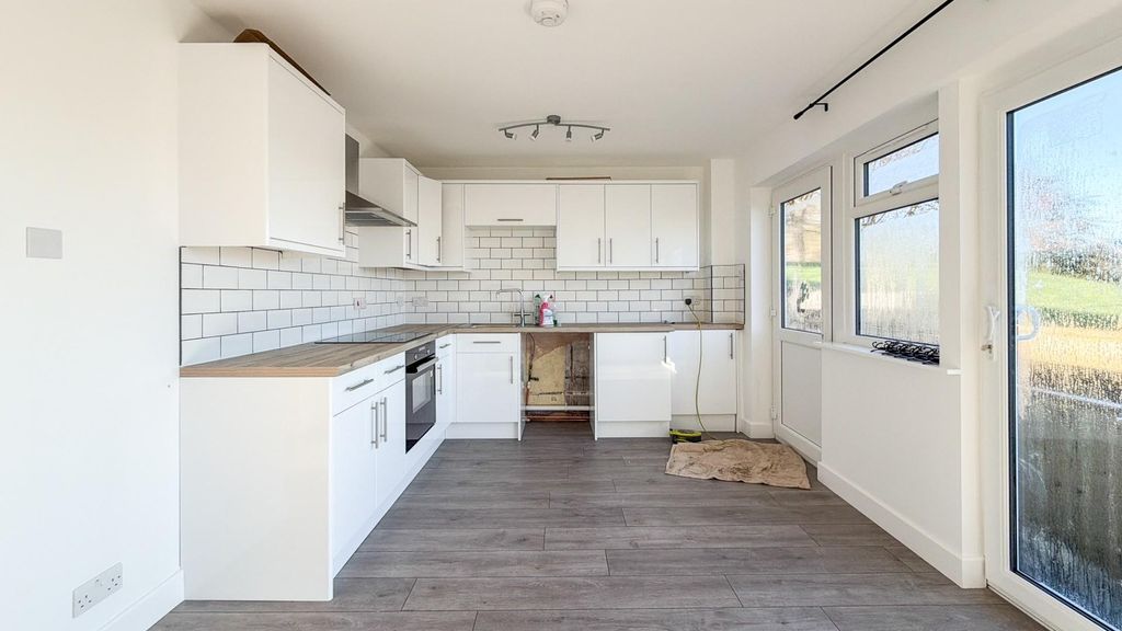 Property photo 2 of 17 Untitled-5970.Jpg