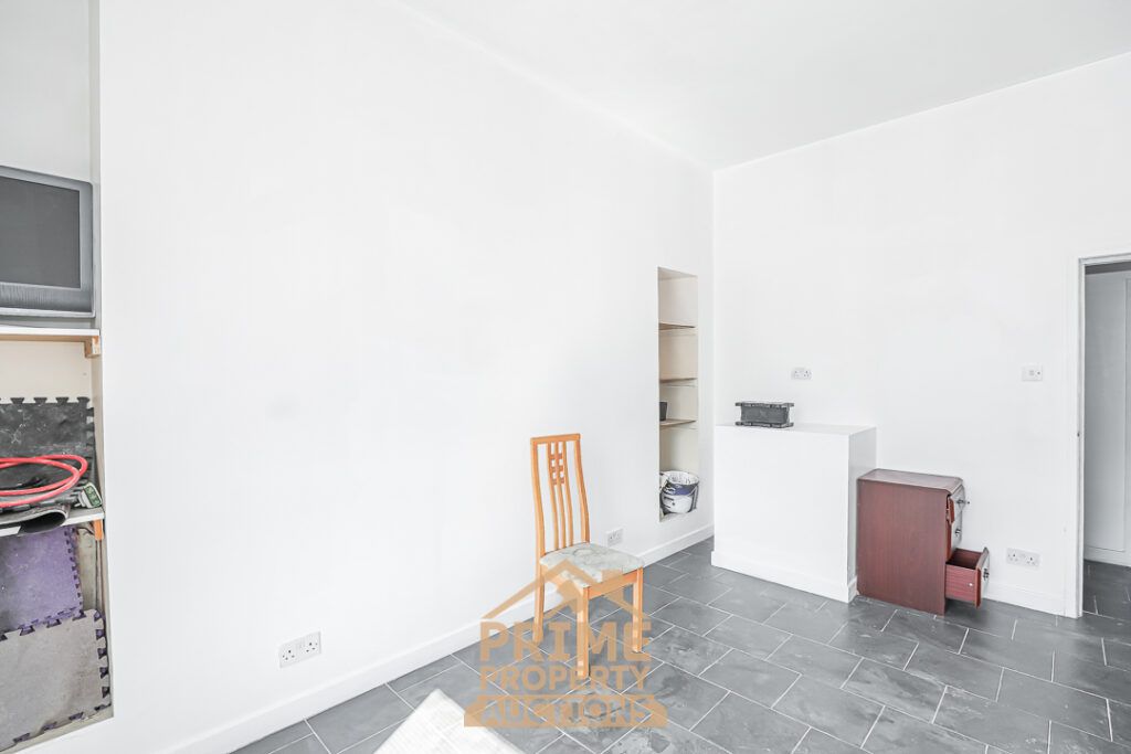 Property photo 3 of 26