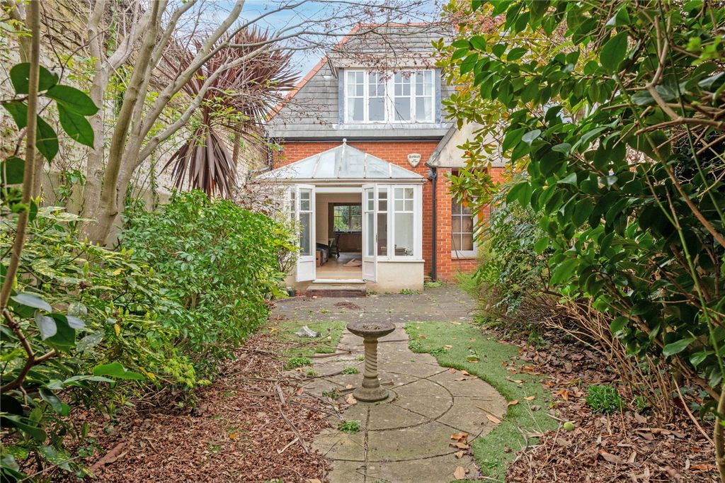 Property photo 3 of 23 Picture No. 27