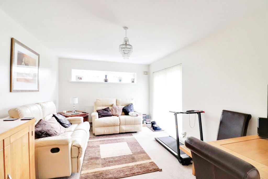 Property photo 2 of 11 Img_383803_12_Original