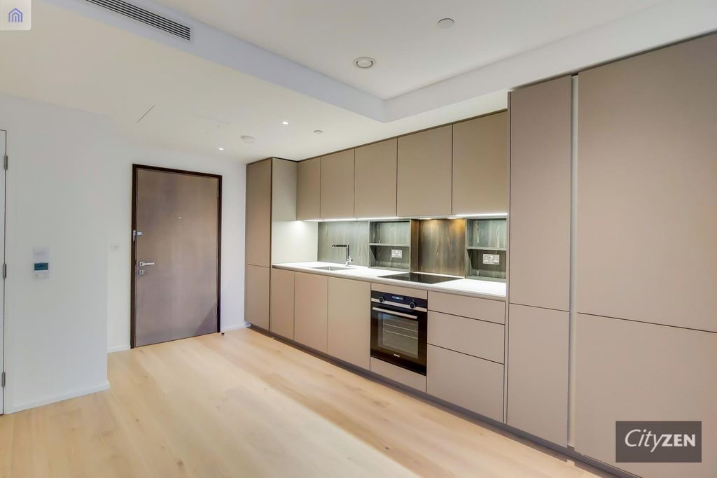 Property photo 2 of 12 Kitchen