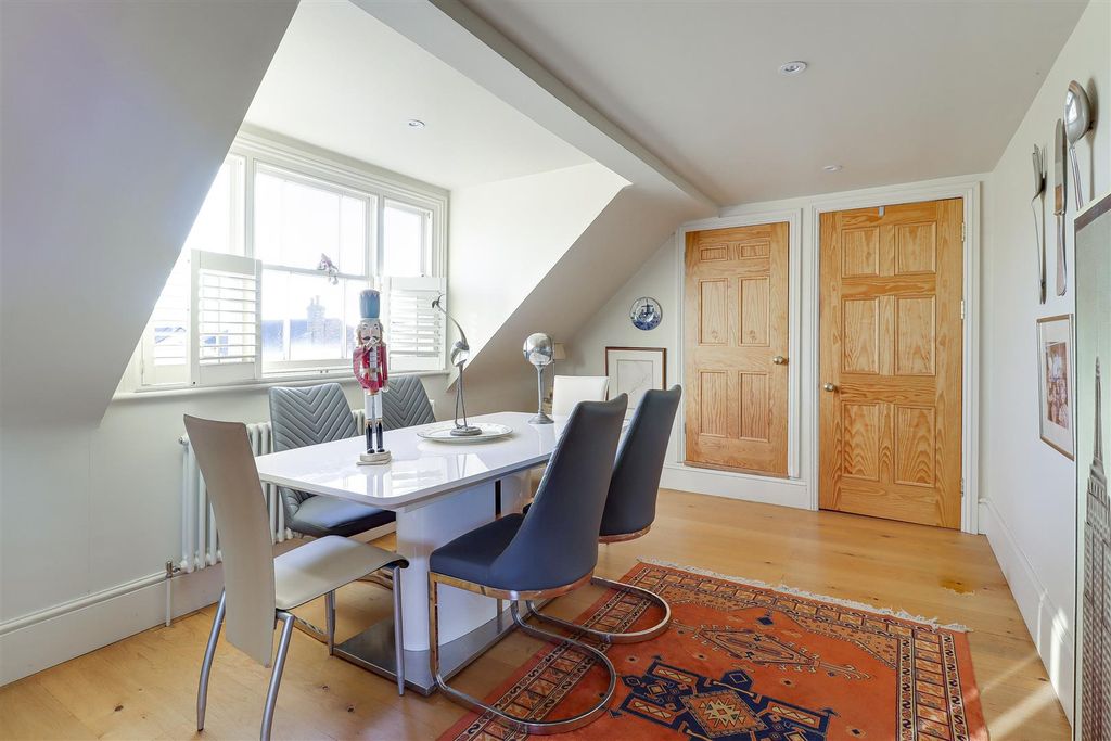 Property photo 1 of 20 Red House 5_16.Jpg