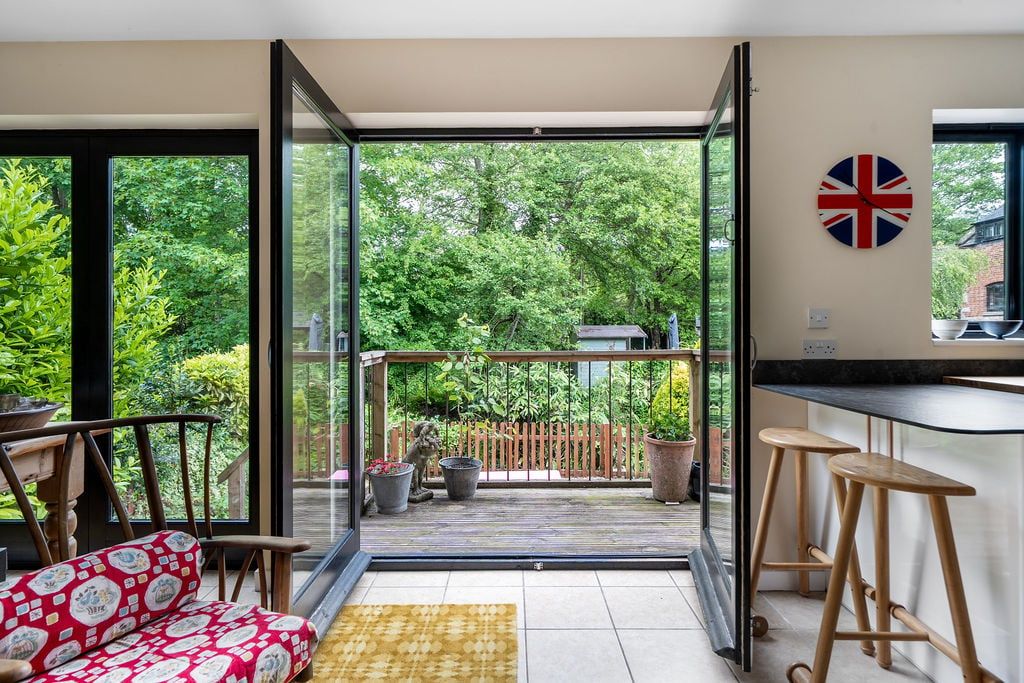 Property photo 2 of 17