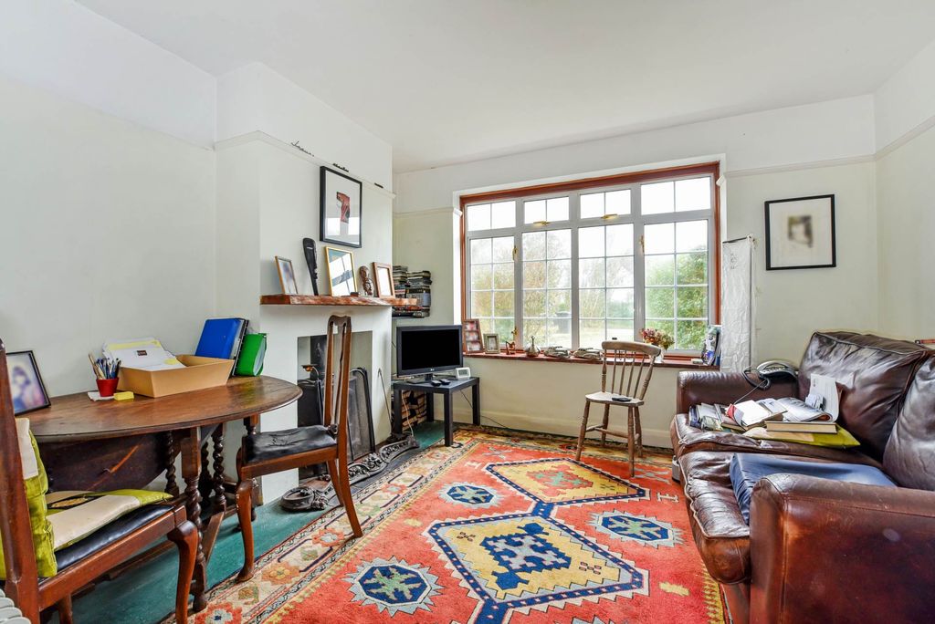 Property photo 2 of 16