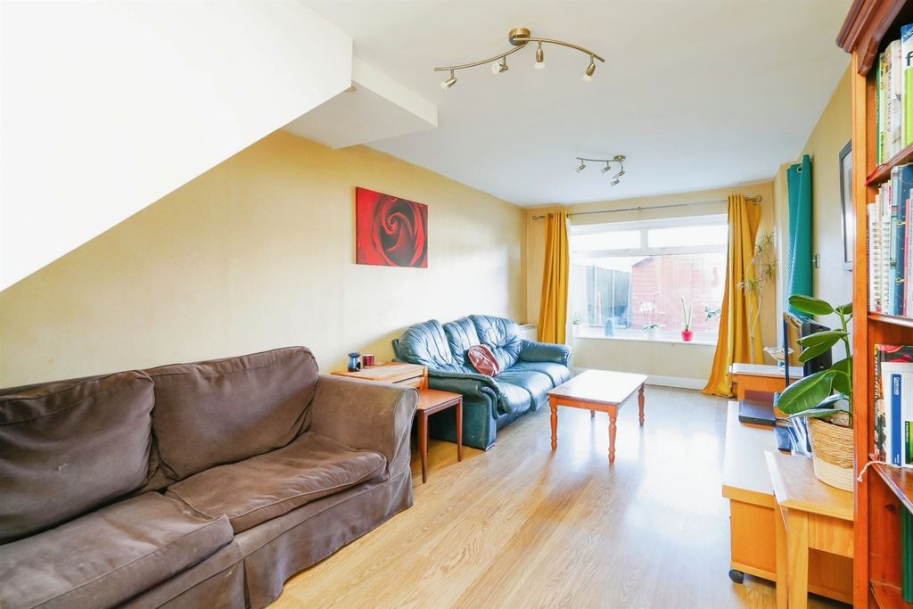 Property photo 2 of 14