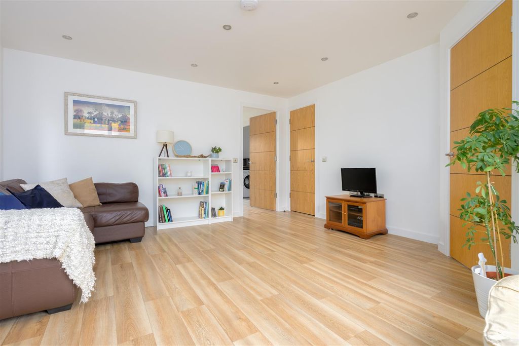 Property photo 2 of 31 8Netheron-0019.Jpg