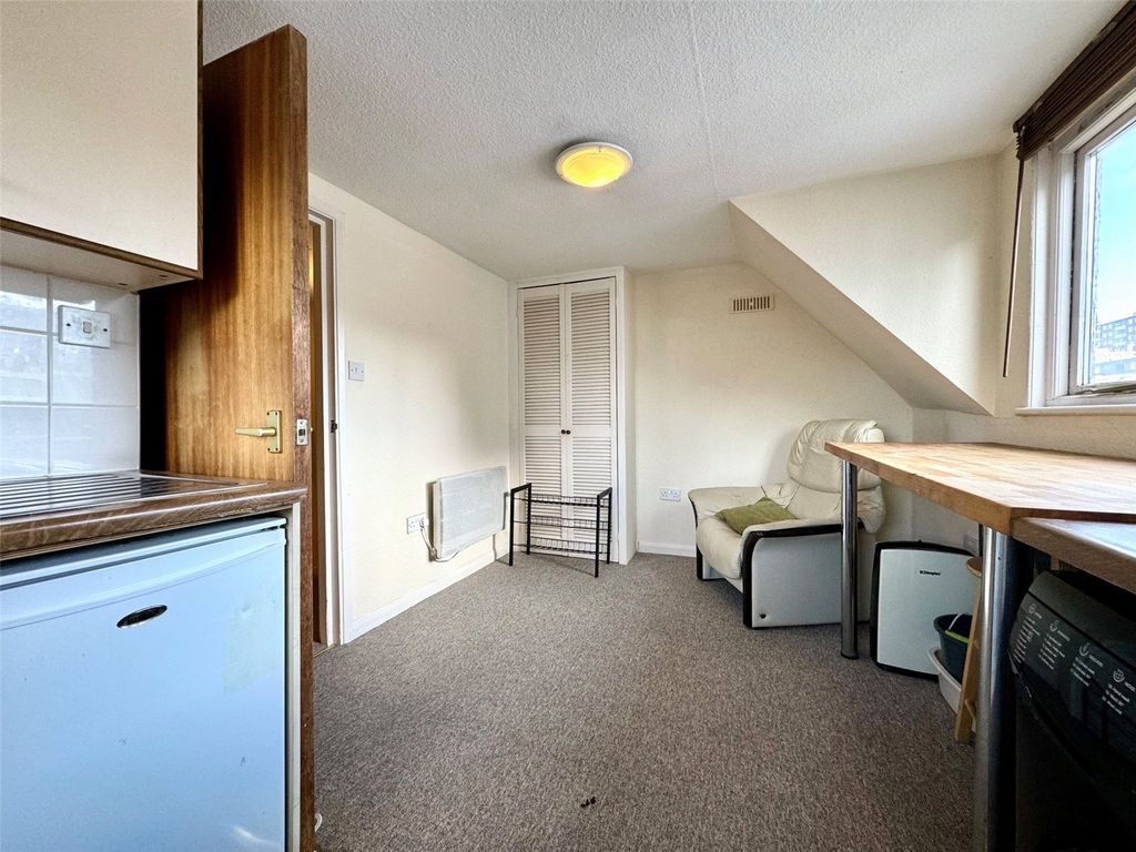 Property photo 2 of 7 Picture No. 06