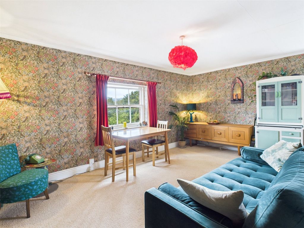 Property photo 3 of 22 Picture No. 16