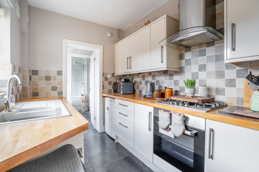 Property photo 3 of 13 Yw0Lh4Waw0-Ixkstbwt8hQ.Jpg
