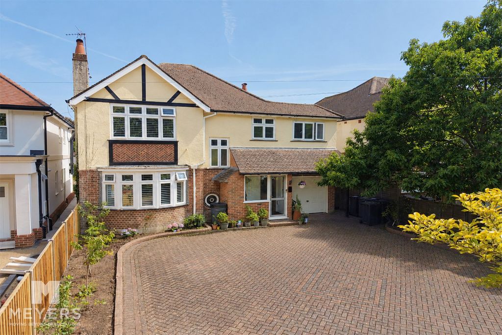 Property photo 1 of 41