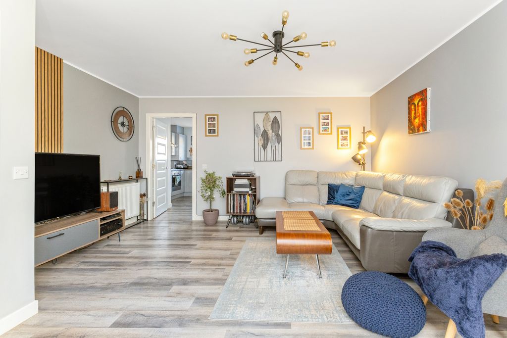 Property photo 2 of 20 Property Image 2