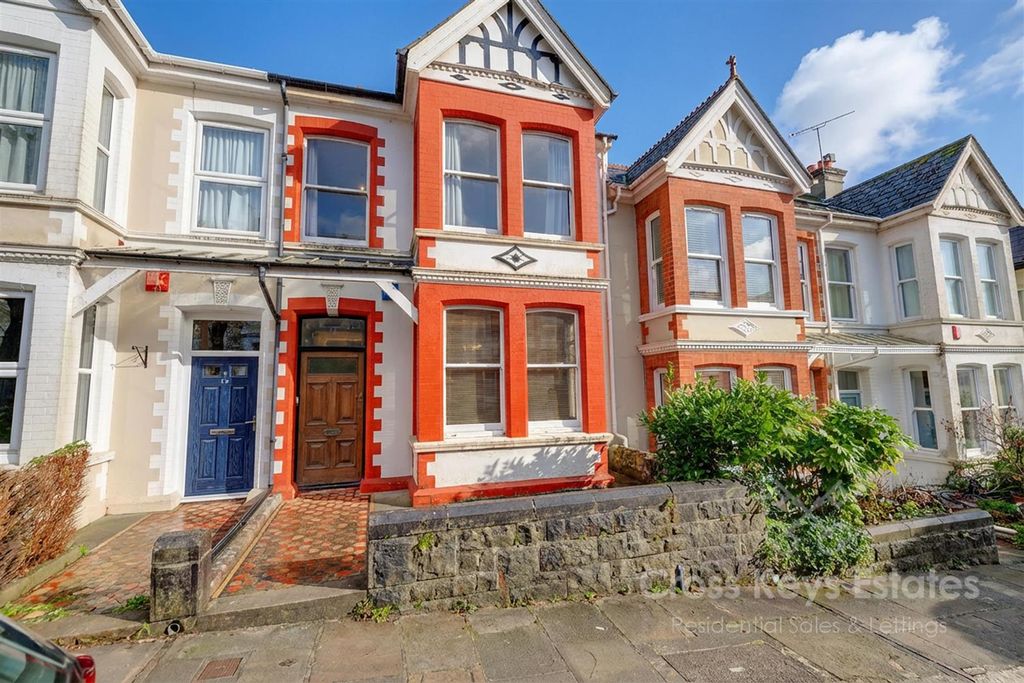 Property photo 1 of 34 Peverell