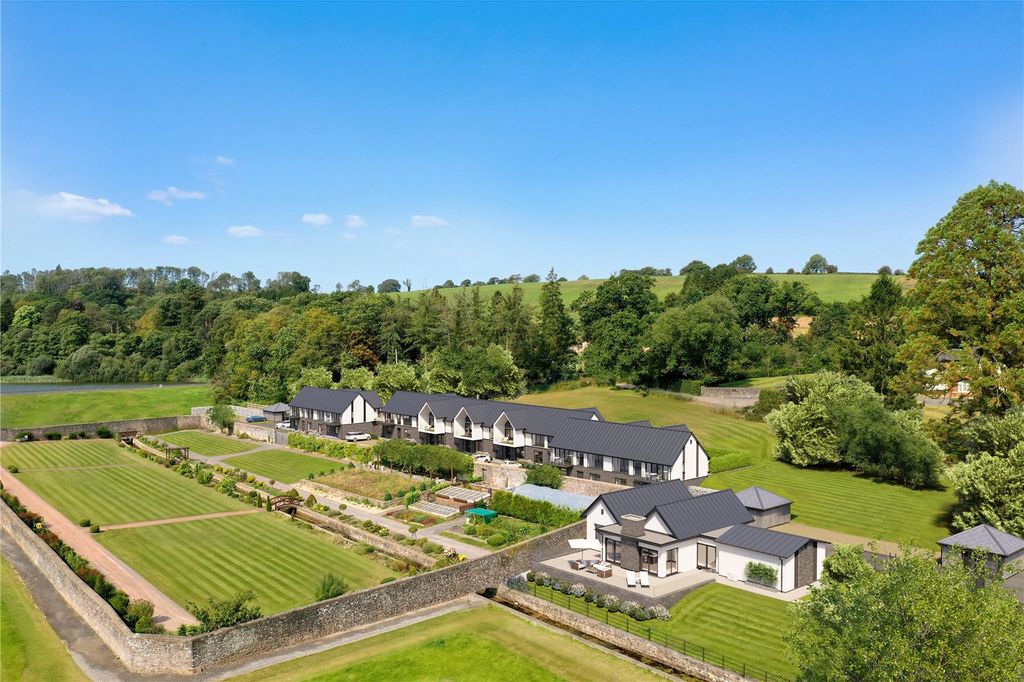 Property photo 1 of 6 Hensol Grove
