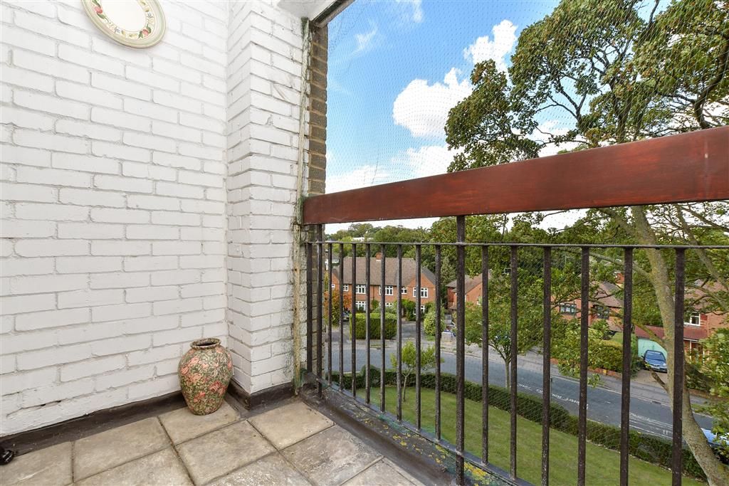 Property photo 2 of 12 Balcony / Terrace