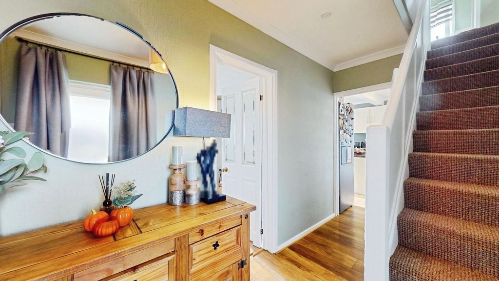 Property photo 3 of 21 Pbox-Img.Jpg