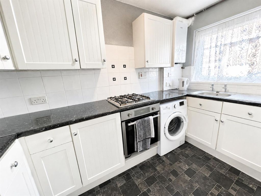 Property photo 3 of 15 Kitchen