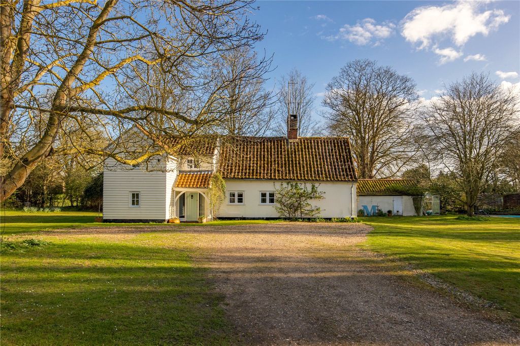 Property photo 1 of 16 Front