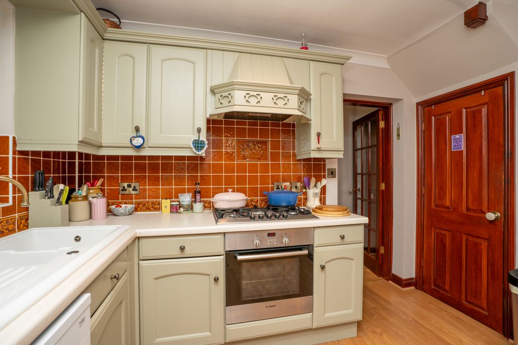 Property photo 3 of 30 Ashtreedrive9