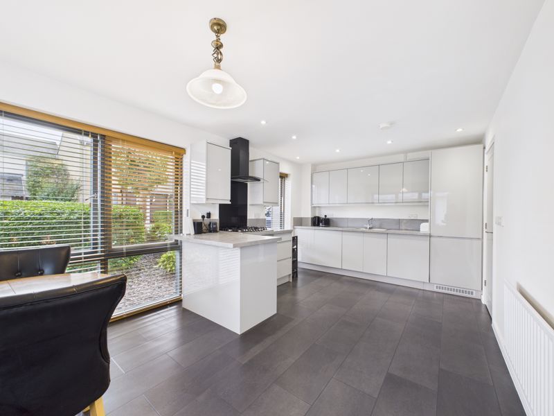 Property photo 3 of 18 Photo 6