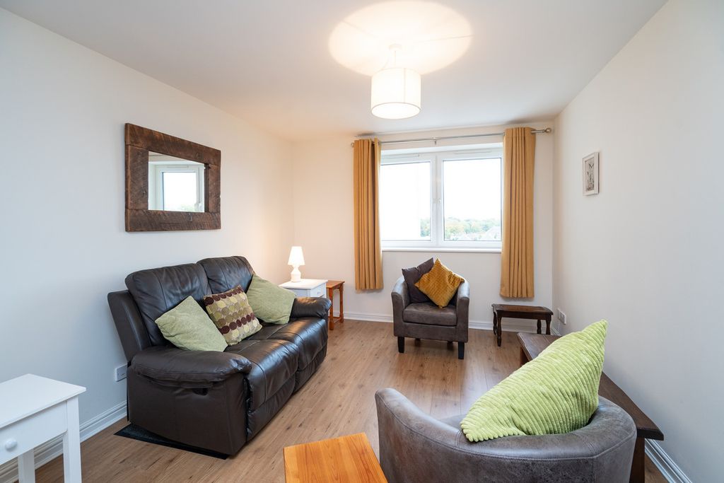 Property photo 2 of 24