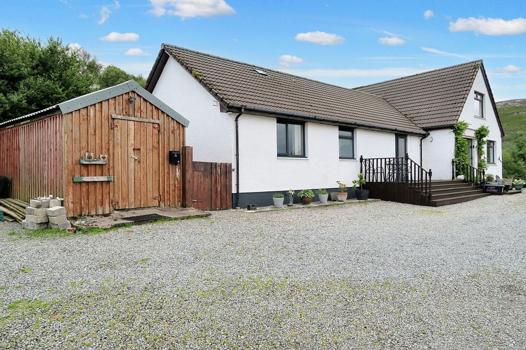 Property photo 1 of 30