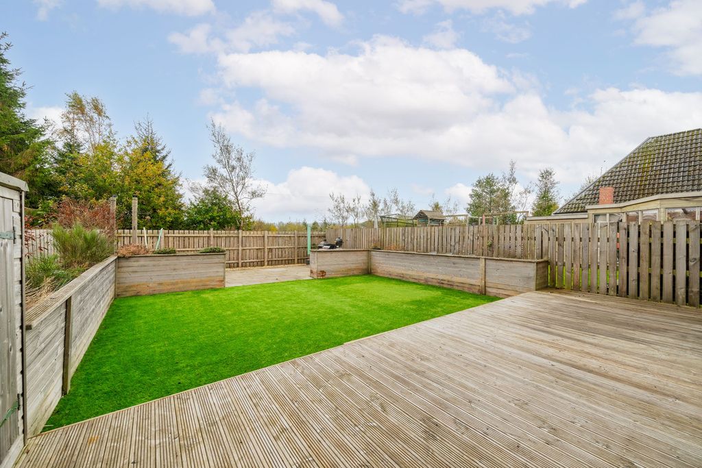 Property photo 1 of 35 Rear Garden