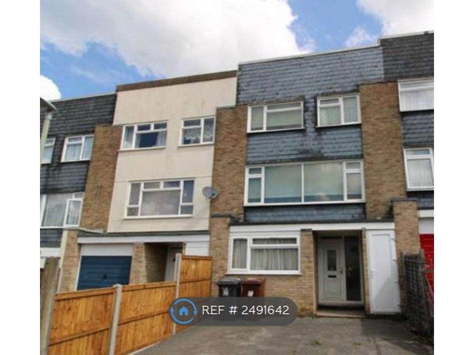 Property photo 1 of 9 3 Storey House
