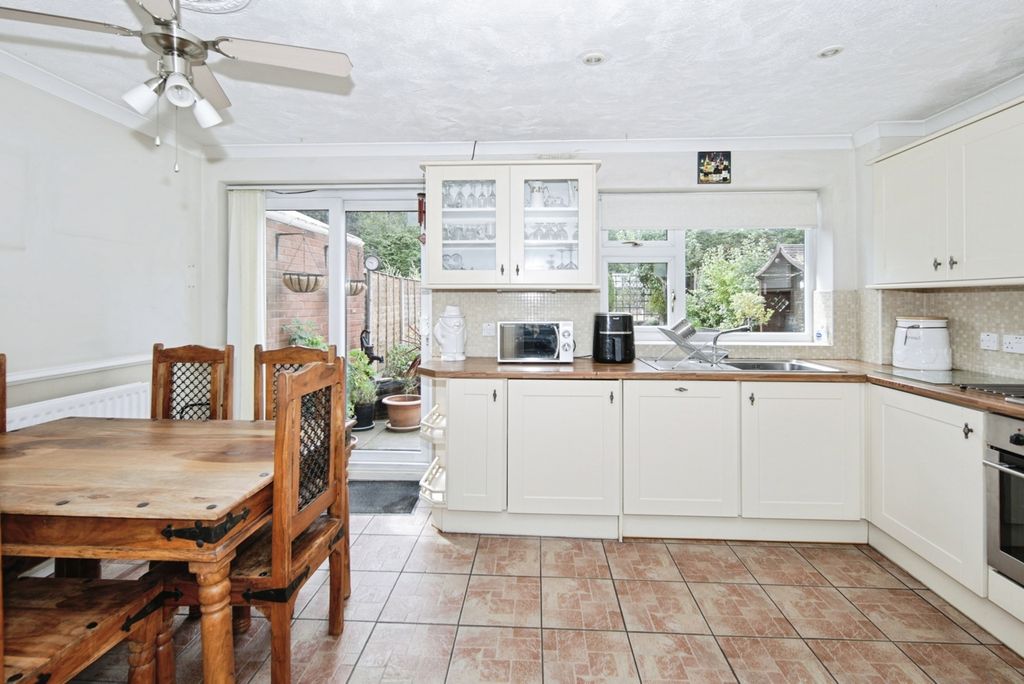 Property photo 2 of 18 Pbox-Img.Jpg