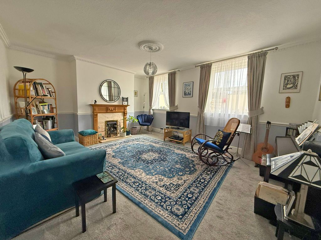 Property photo 3 of 12 Img_5868