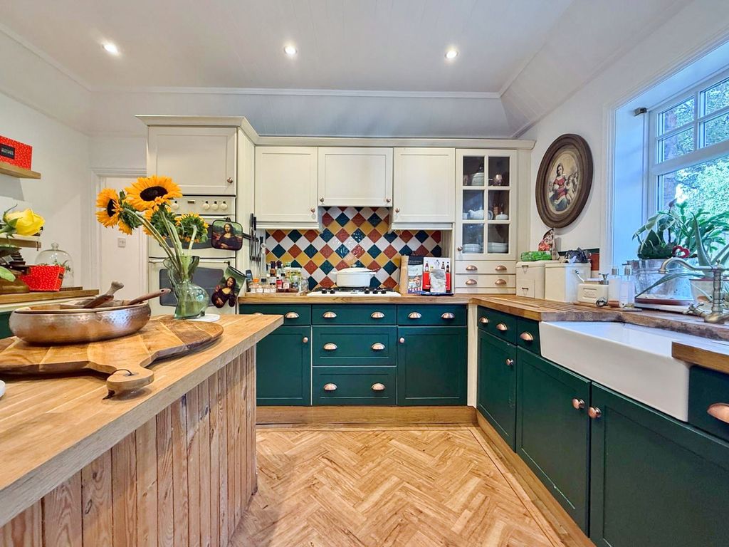 Property photo 2 of 25 Photo 24