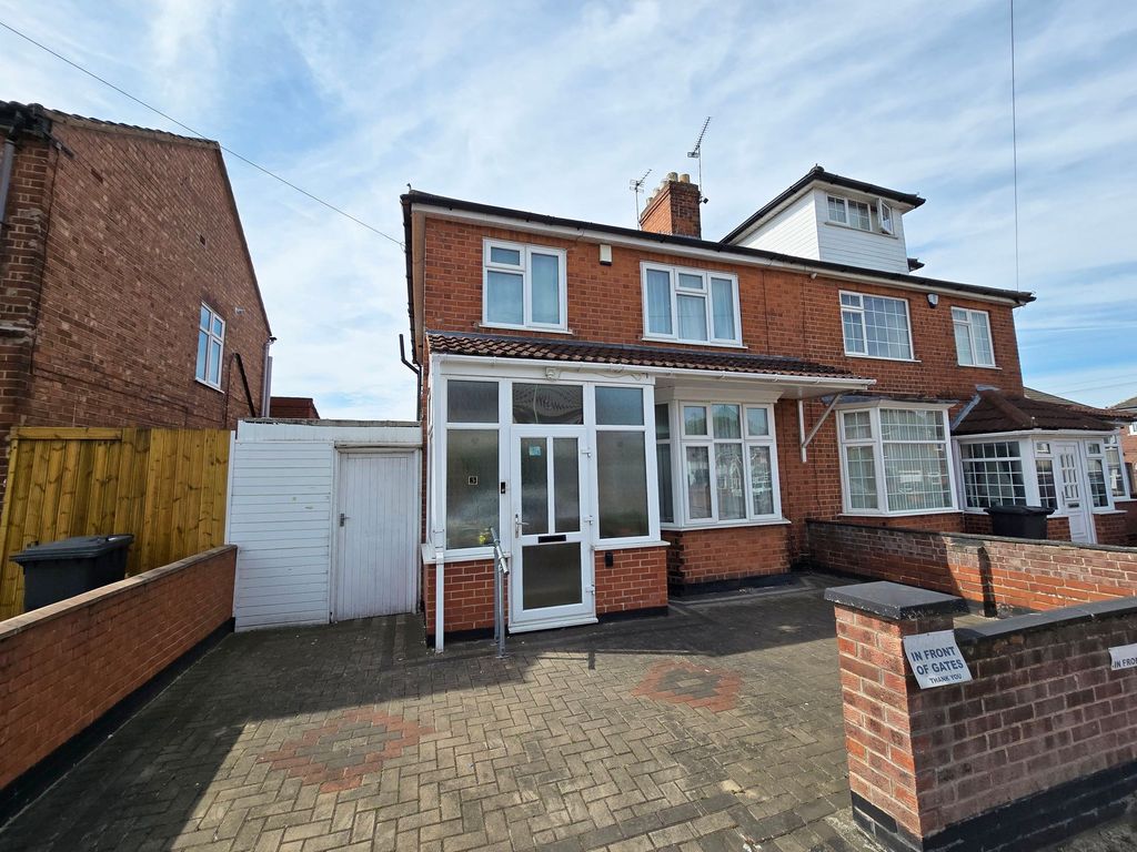 Property photo 1 of 11