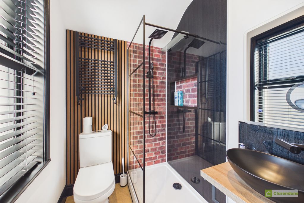 Property photo 3 of 5 Cam02528G0-Pr0445-Still004