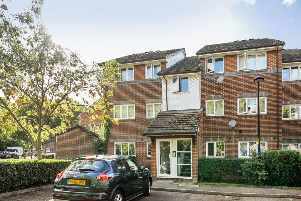 Property photo 2 of 15 External