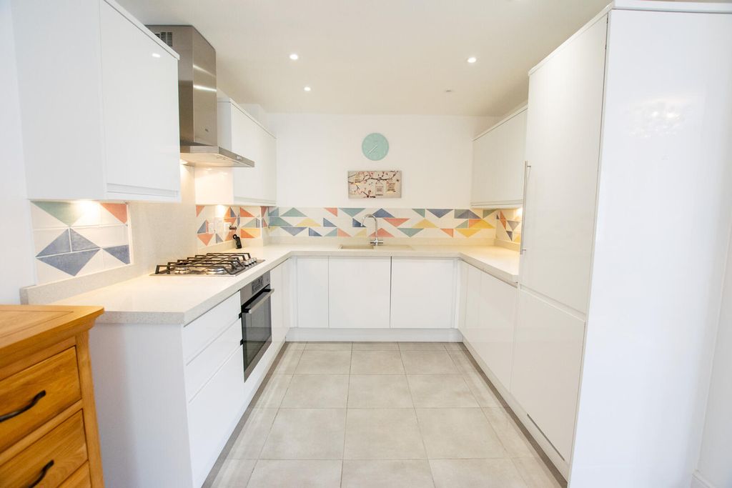 Property photo 2 of 15 Kitchen