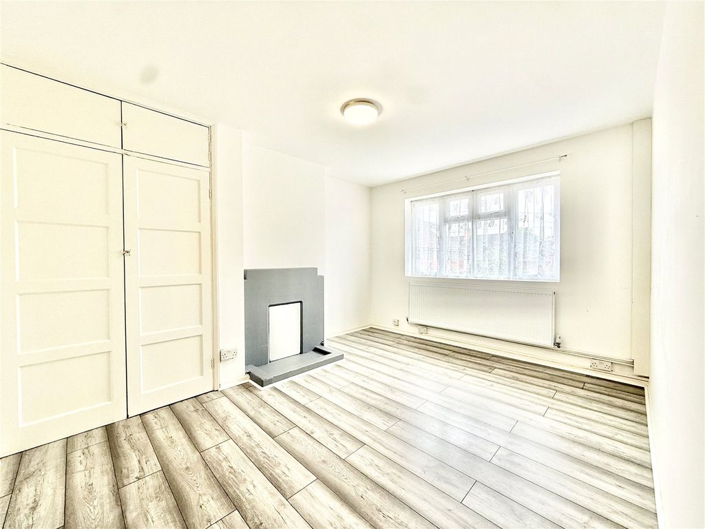 Property photo 1 of 7 Picture No. 05