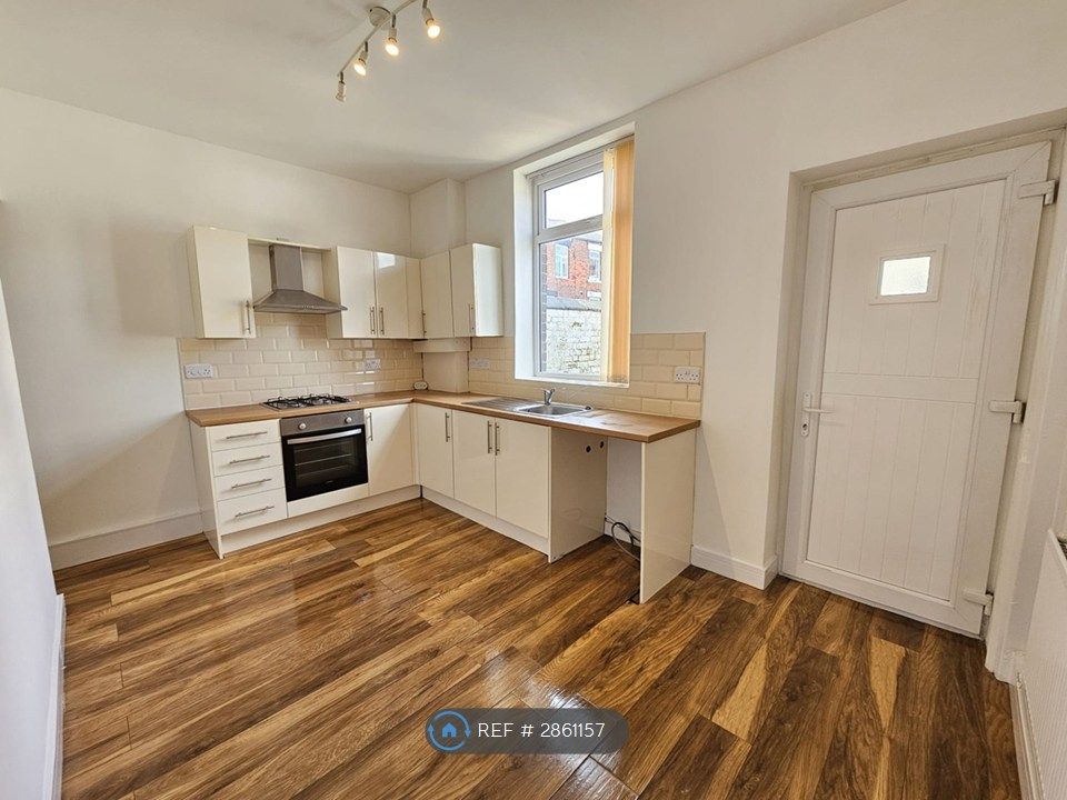 Property photo 3 of 7