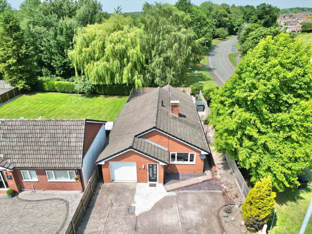 Property photo 1 of 28