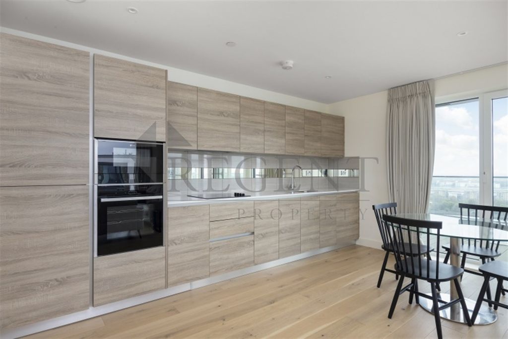 Property photo 2 of 12 Kitchen