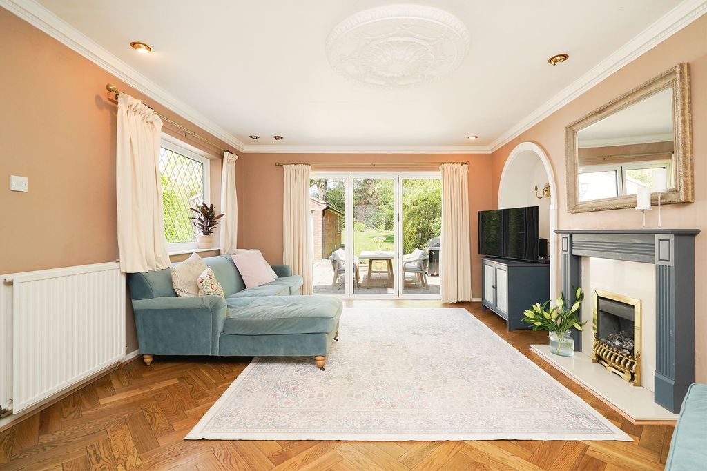 Property photo 1 of 35