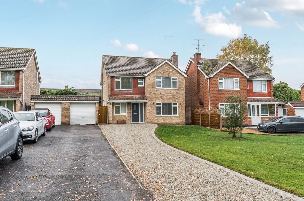 Property photo 1 of 23 1371005-28-68F641...