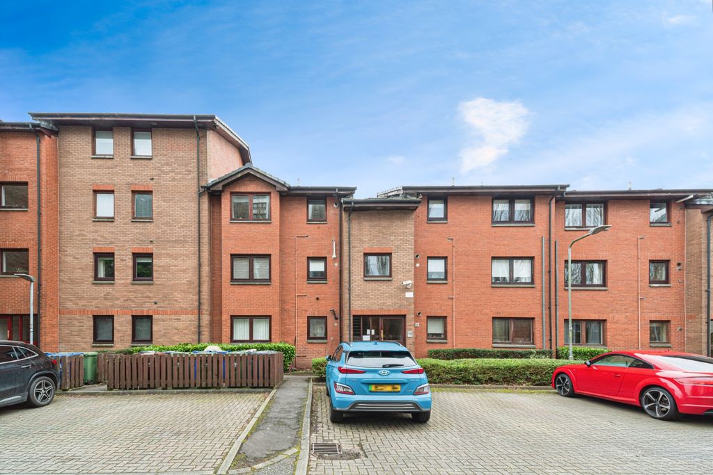 Property photo 2 of 15