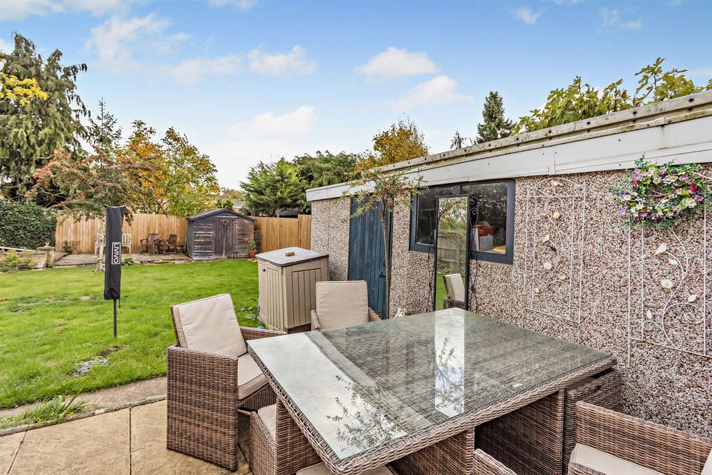 Property photo 2 of 13