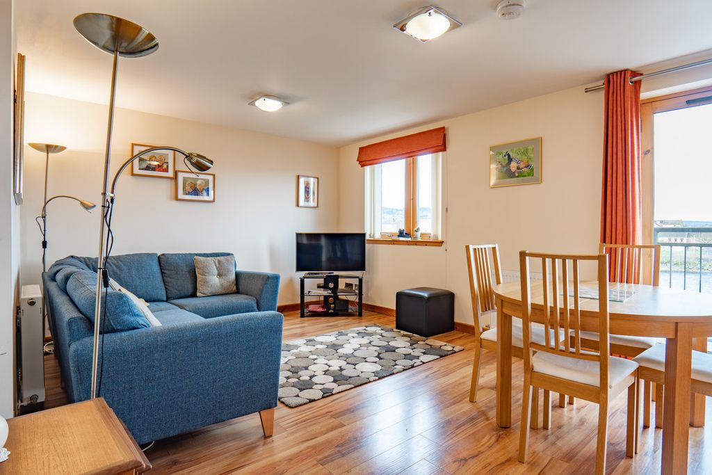 Property photo 2 of 37