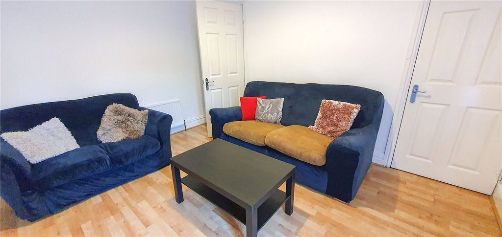 Property photo 2 of 10 Picture No. 50