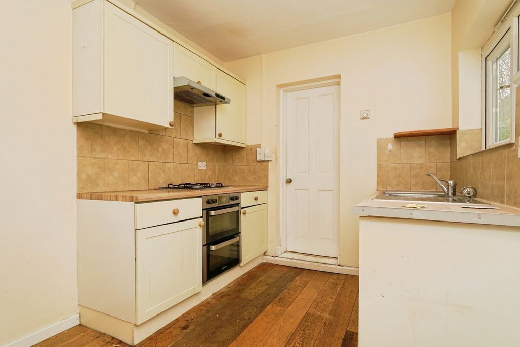 Property photo 3 of 12 Pbox-Img.Jpg