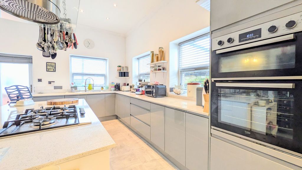 Property photo 2 of 20 Pxl_20260212_103424618~2